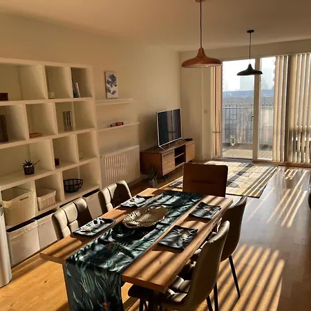 Ferienwohnung Bright And Comfy 3 Bed